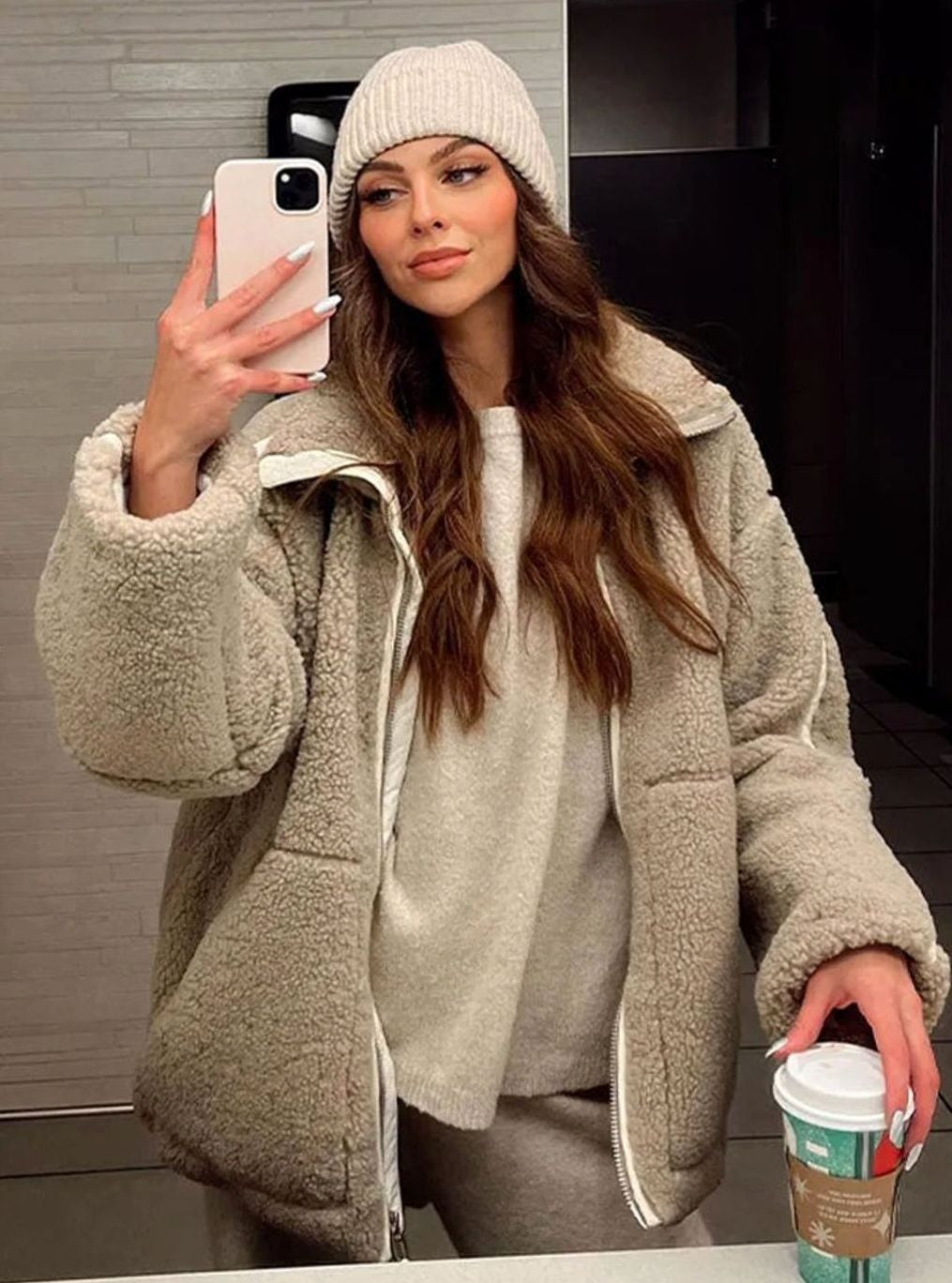 Charlotte | Women's Relaxed-Fit High-Neck Full-Zip Teddy Fleece Jacket - Beige