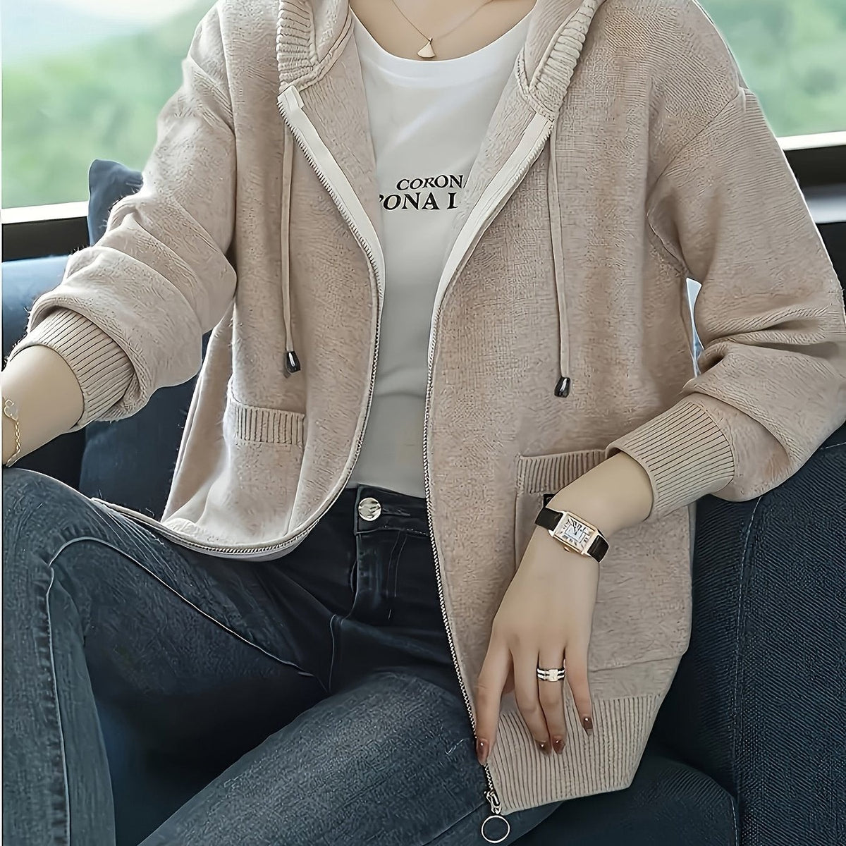 Millie | Women's Relaxed-Fit Hooded Full-Zip Cardigan with Front Pockets - Apricot