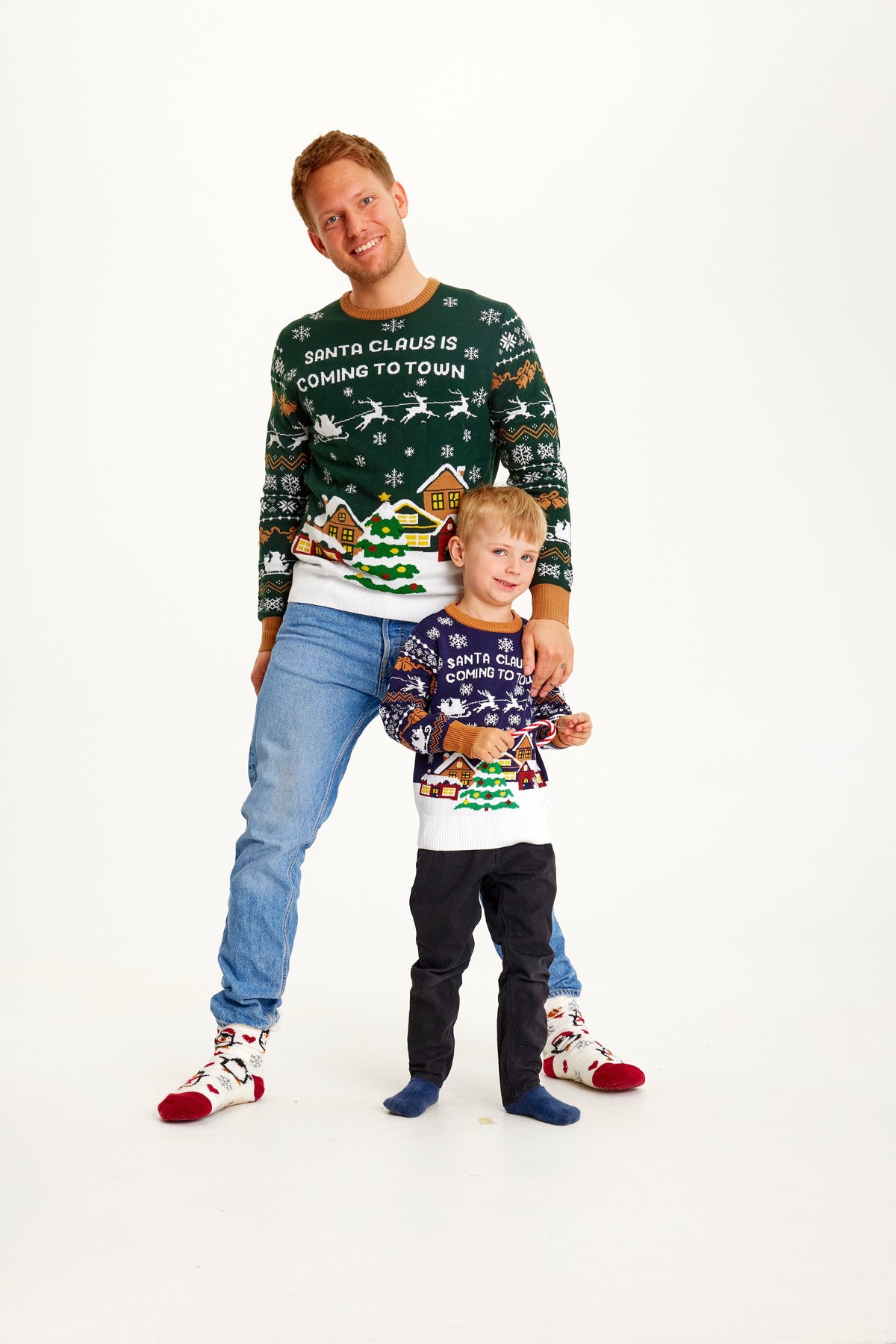 Reuben | Men's Christmas Jumper Santa Claus Is Coming To Town Navy Festive Knit - Standard